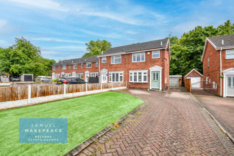 Stunning Three Bedroom Semi Detached Property wit