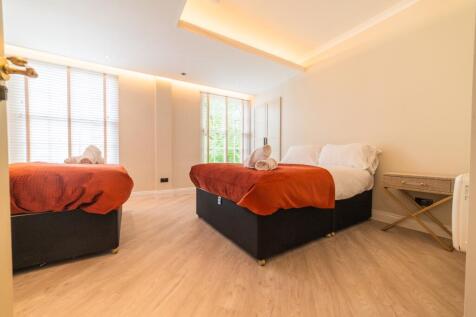 Award-winning Media team on EVERY Listing_26