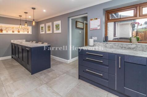 Kitchen image 5