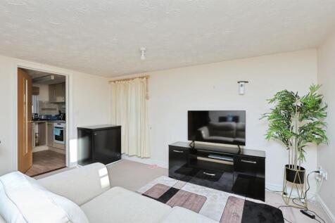 2-Bed at Caddow Road