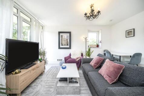 A bright one bedroom flat moments from Victoria Park and Hackney Wick, offering a spacious bedroom, separate kitchen with new appliances, modern bathroom, ample storage and private balcony.