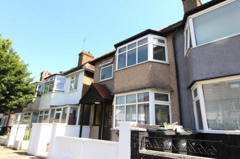 Introducing to the market this well-presented three-bedroom terraced house located in Edmonton.