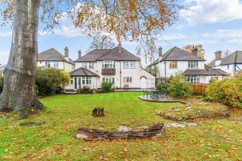 LONGCROFT AVENUE (7).jpg