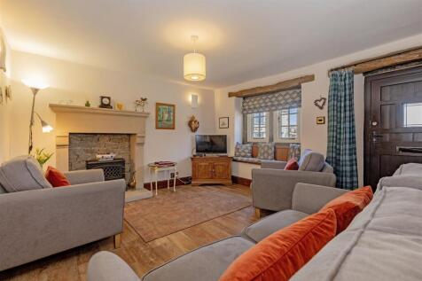 Reception Room-2.jpg