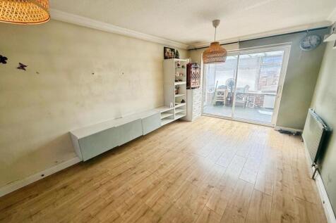 pbox-IMG.jpg