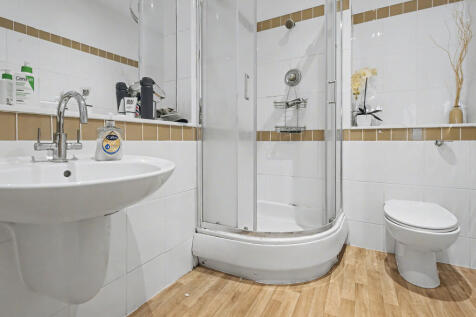 En-Suite Shower