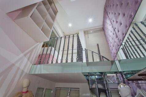 linfield gardens stairs .jpeg