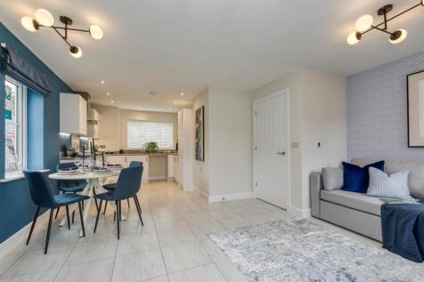 28 Cobham Close-04.jpg