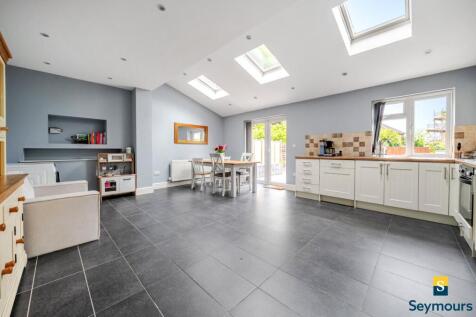 Kitchen/Dining