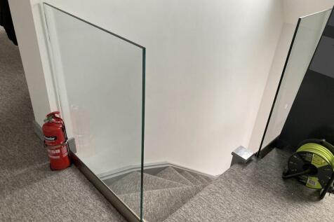 IMG_3687 1st floor office.JPG