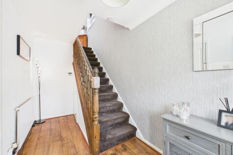 CAM03729G0-PR0064-STILL008