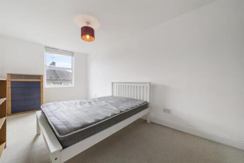 Point Zero, Flat 17, 2A Queenstown Road SW8 3RX-No