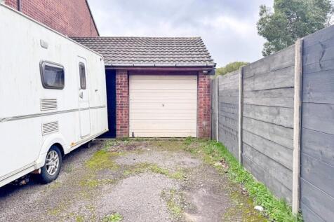 Garage & Parking