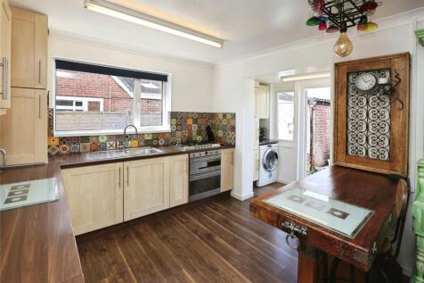Kitchen + Utility