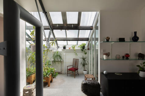 330875 - RF-66-70-CAMDEN-MEWS-047.jpg
