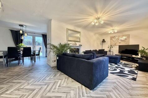 Lounge to Dining