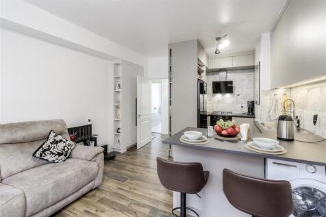 Living Room/Kitchen