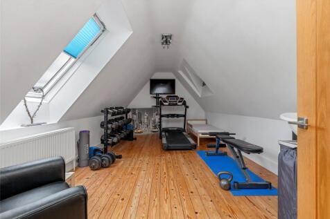 Bedroom/Gym