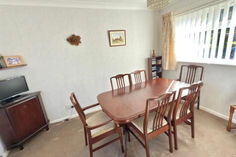 DINING AREA.jpg
