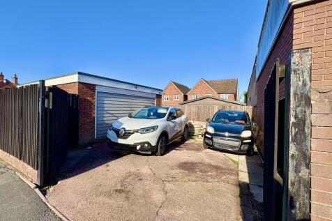 Driveway & Garage