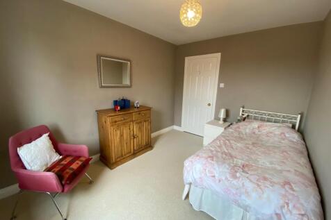 Bedroom - single.jpg