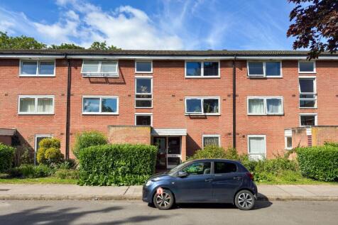 Ext 2 For Sale 1 Bedroom Flat Eskmont Ridge Crystal Palace SE19 Nested Estate Agents www.steele.london