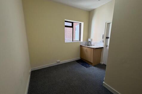 1 Bedroom House in PO1 1DE