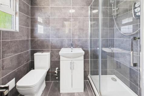 EweMove Spalding - Bathroom
