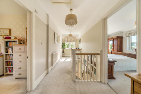 1354464-31-68d3f4fd3a3f5-ARW-1