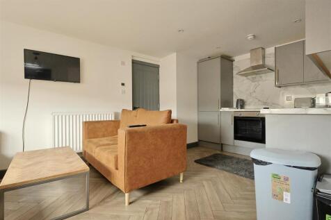 4 Bedroom Flat in NE1 2AF