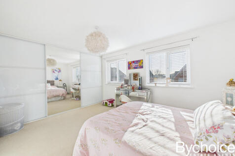 CAM05454G0-PR0089-STILL018