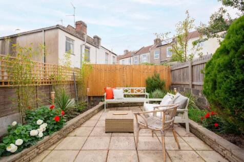 1R8HEE - External D.jpg