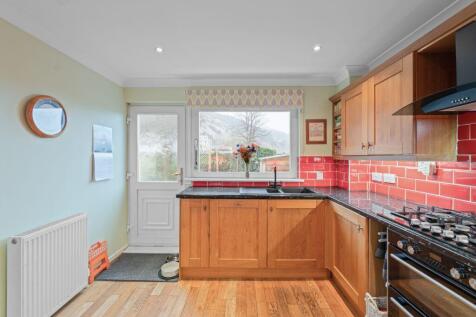 2 bed, 1 bath Terraced in Leeds - Photo 6