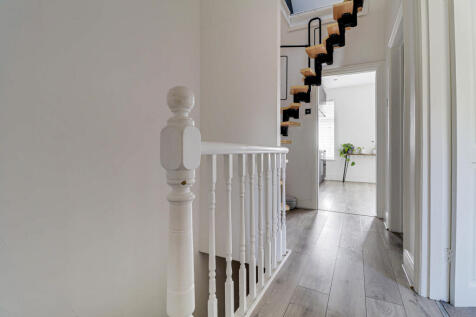 Entrance/Landing