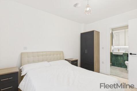 Master Bedroom & En-suite