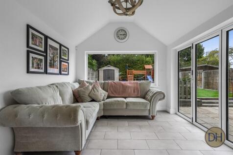 Nine Ashes Farm Cott