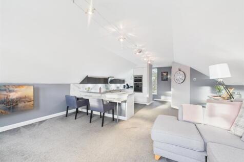 ANNEXE LOUNGE/KITCHEN