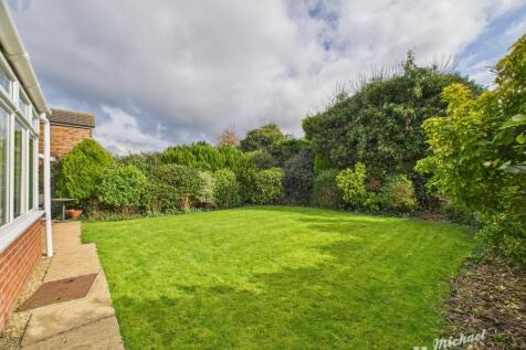 CAM03218G0-PR0565-STILL006