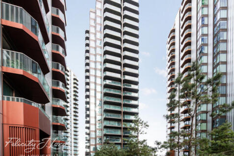 2 bed, 2 bath Apartment in london - Photo 16