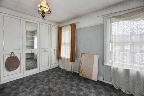 18 Ronver Road, London, SE12 0NJ