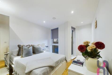 AVAILABLE NOW! Fully Furnished Apartments Parking Space Included On-site gym Bike Storage Available On-site Security 7 PM-7 AM