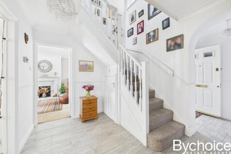 CAM05454G0-PR0018-STILL003