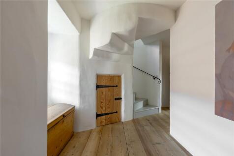 10 bed, 6 bath Detached in Edinburgh - Photo 19