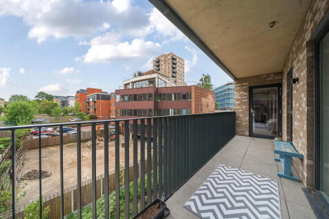 4-6819ccf3df530-1...