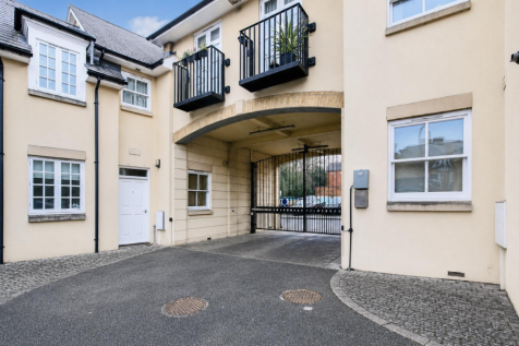 Windsor Court, Rugby