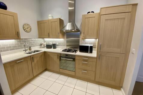 Bramleys Estate Agents - Marmaville Court - Mirfie