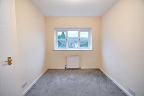 3 bed, 1 bath Semi-Detached in Manchester - Photo 13