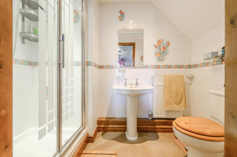 En-Suite to Bedro...