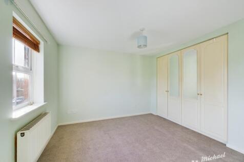 CAM03218G0-PR0516-STILL014