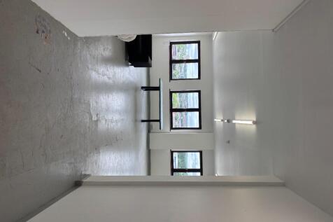 Office to rent in burmantofts